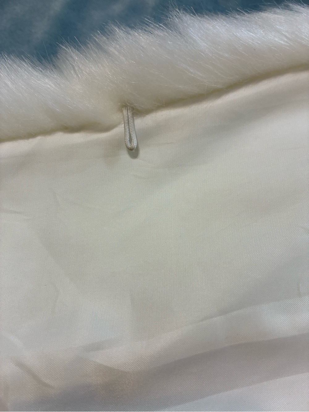 Omen Ivory Faux Fur Shawl Wrap - Unbranded Elegant Evening Wrap - Picture 4 of 7